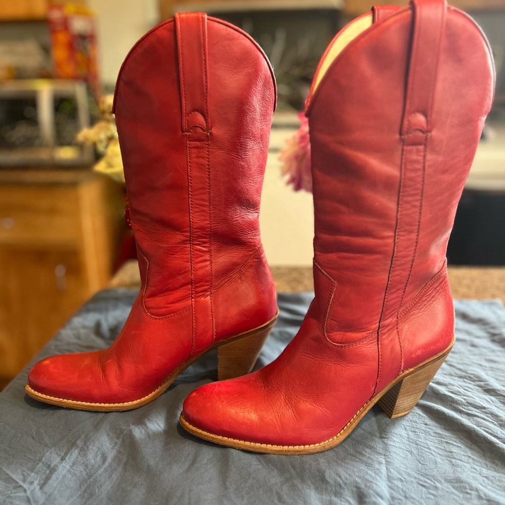 Jessica Simpson cowgirl boots